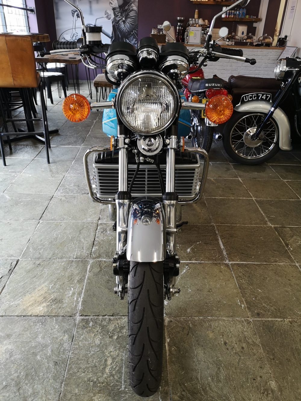 Suzuki GT750 1977 Completely restored amazing condition NOW SOLD! - Image 2