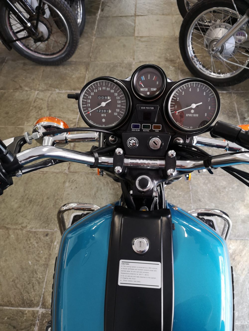 Suzuki GT750 1977 Completely restored amazing condition NOW SOLD! - Image 4