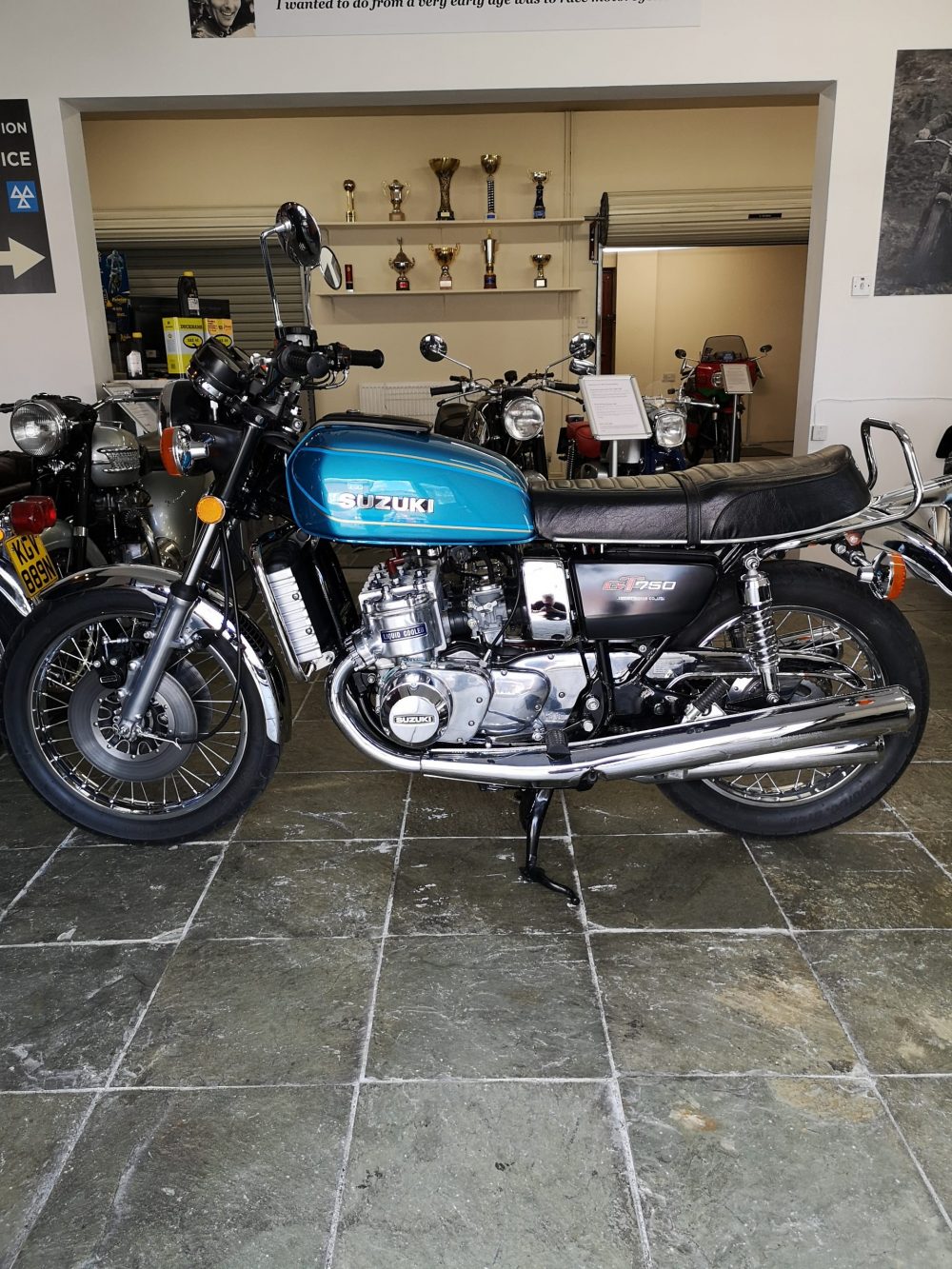 Suzuki GT750 1977 Completely restored amazing condition NOW SOLD! - Image 16