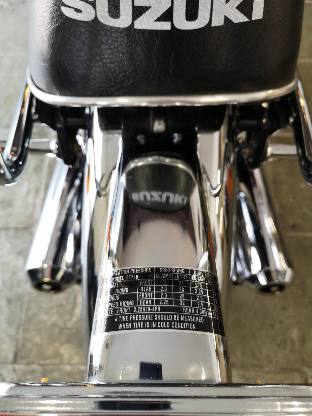 Suzuki GT750 1977 Completely restored amazing condition NOW SOLD! - Image 9