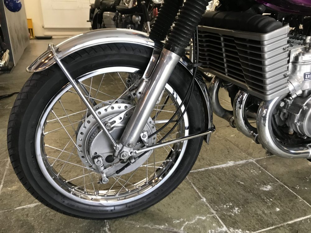 Suzuki GT750J 1972 Restored with rebuilt engine NOW SOLD! - Image 5