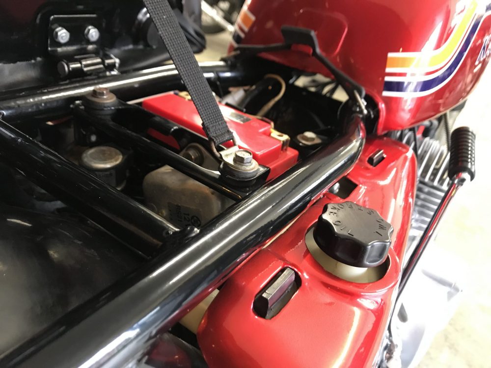 Kawasaki S2 350 KH 1971 Completely restored unbelievable condition!! Now Sold - Image 9