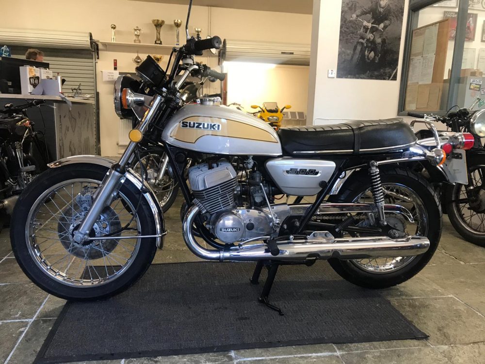 Suzuki GT500/T500 1976 NOW SOLD DEPOSIT TAKEN - Image 2