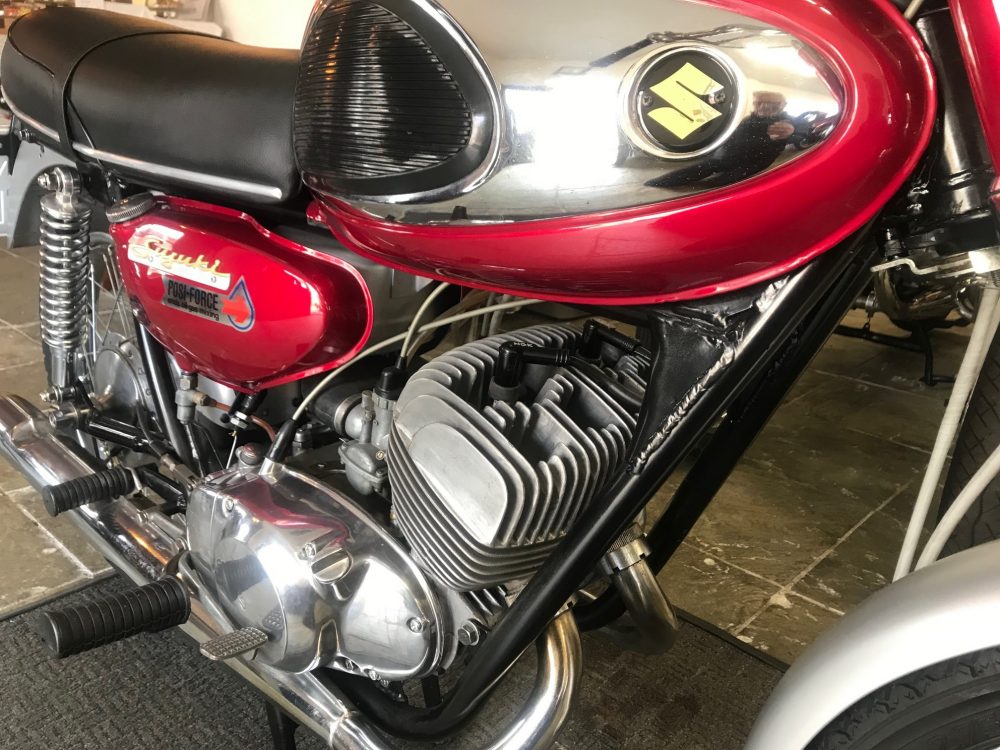 Suzuki T 200 invader 1967 Completely Restored!!!!! - Image 11