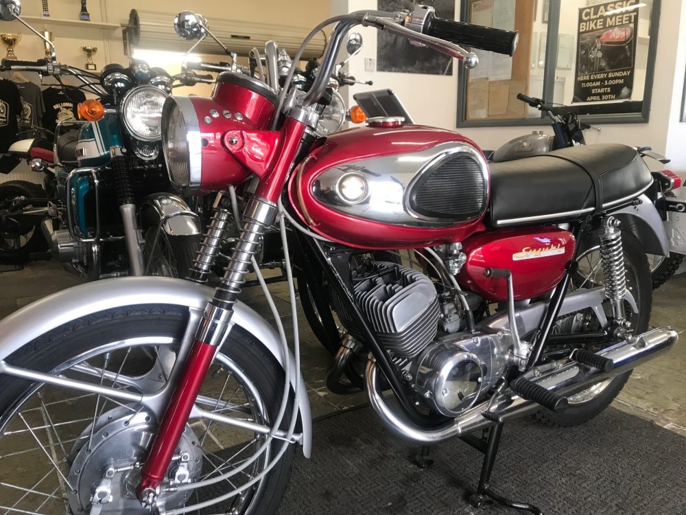 Suzuki T 200 invader 1967 Completely Restored!!!!! - Image 3