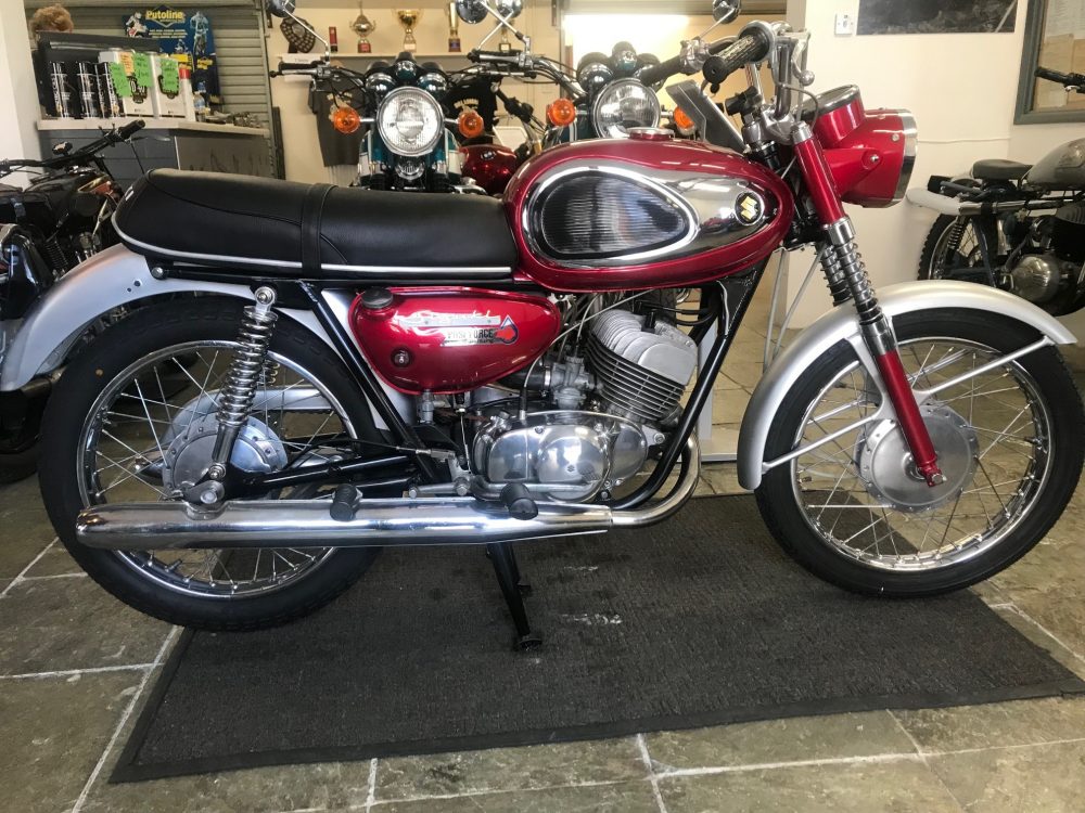 Suzuki T 200 invader 1967 Completely Restored!!!!!