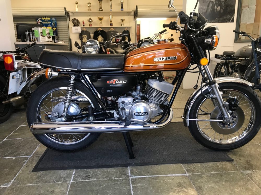 Suzuki GT 250 B 1977 AMAZING CONDITION!!!! NOW SOLD