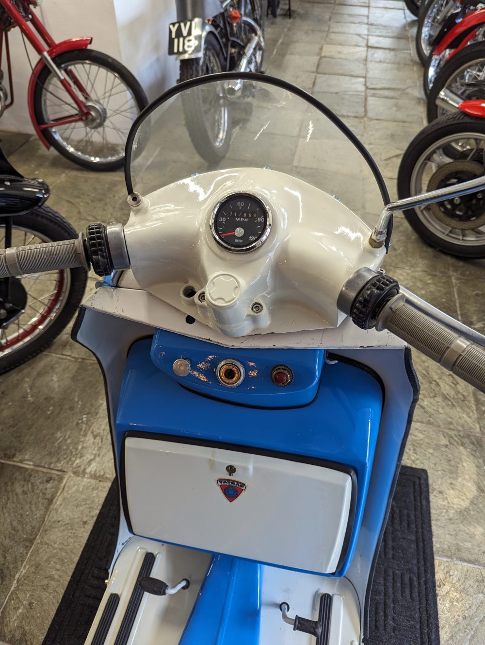 Tatran Scooter 1966 Lambretta Vespa era 125cc - Image 15