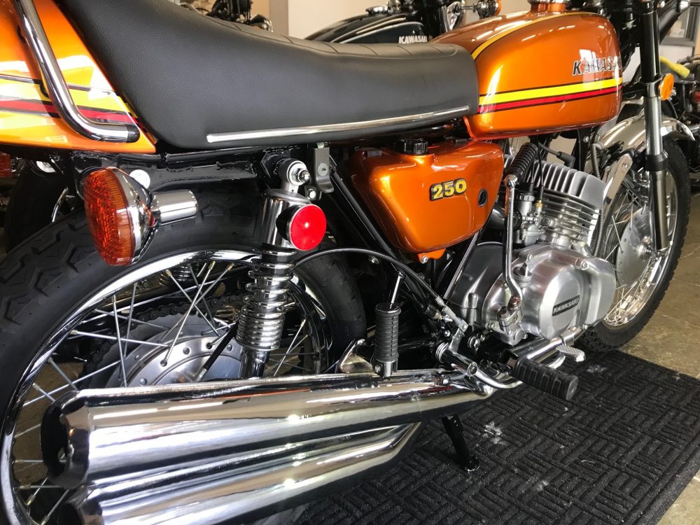 Kawasaki 250 S1A - Image 10
