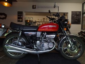 Suzuki GT380, Completely Restored, Still needs running in! NOW SOLD