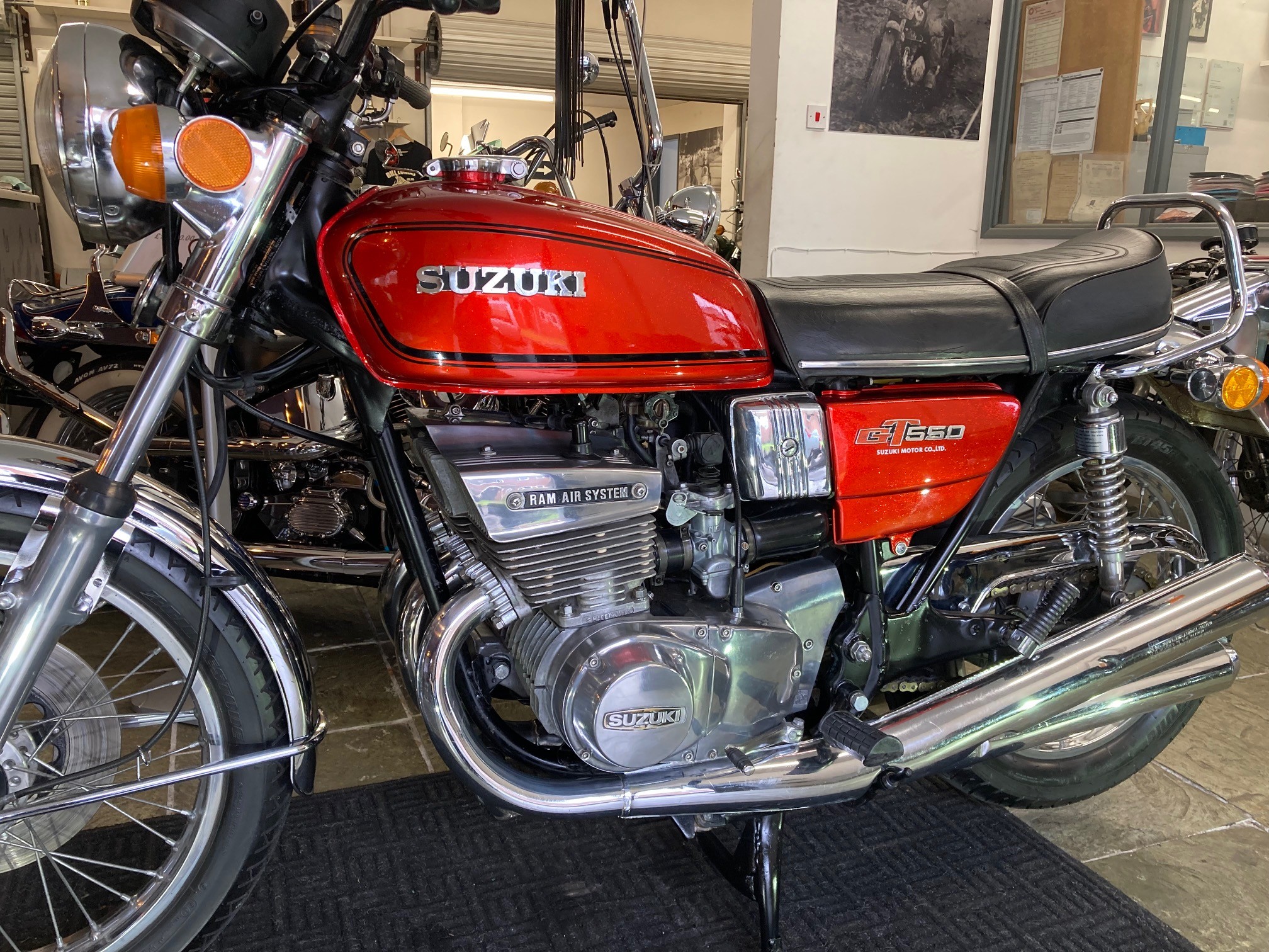 Suzuki GT 550 Great Condition! 1975 - Image 3
